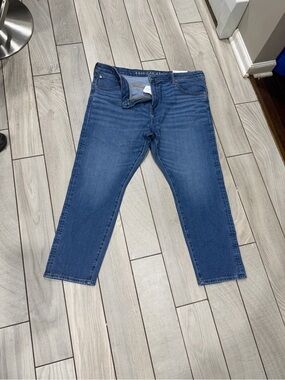 NWT American Eagle Men’s Athletic Fit Flex Jeans 40 x 30